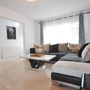  Apartment Modern 2 Bed