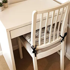  Apartment Wigmore - Free Parking & Airport & M1 & Contractor & Leisure