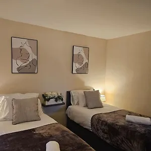 Apartment Warm Contractor-friendly